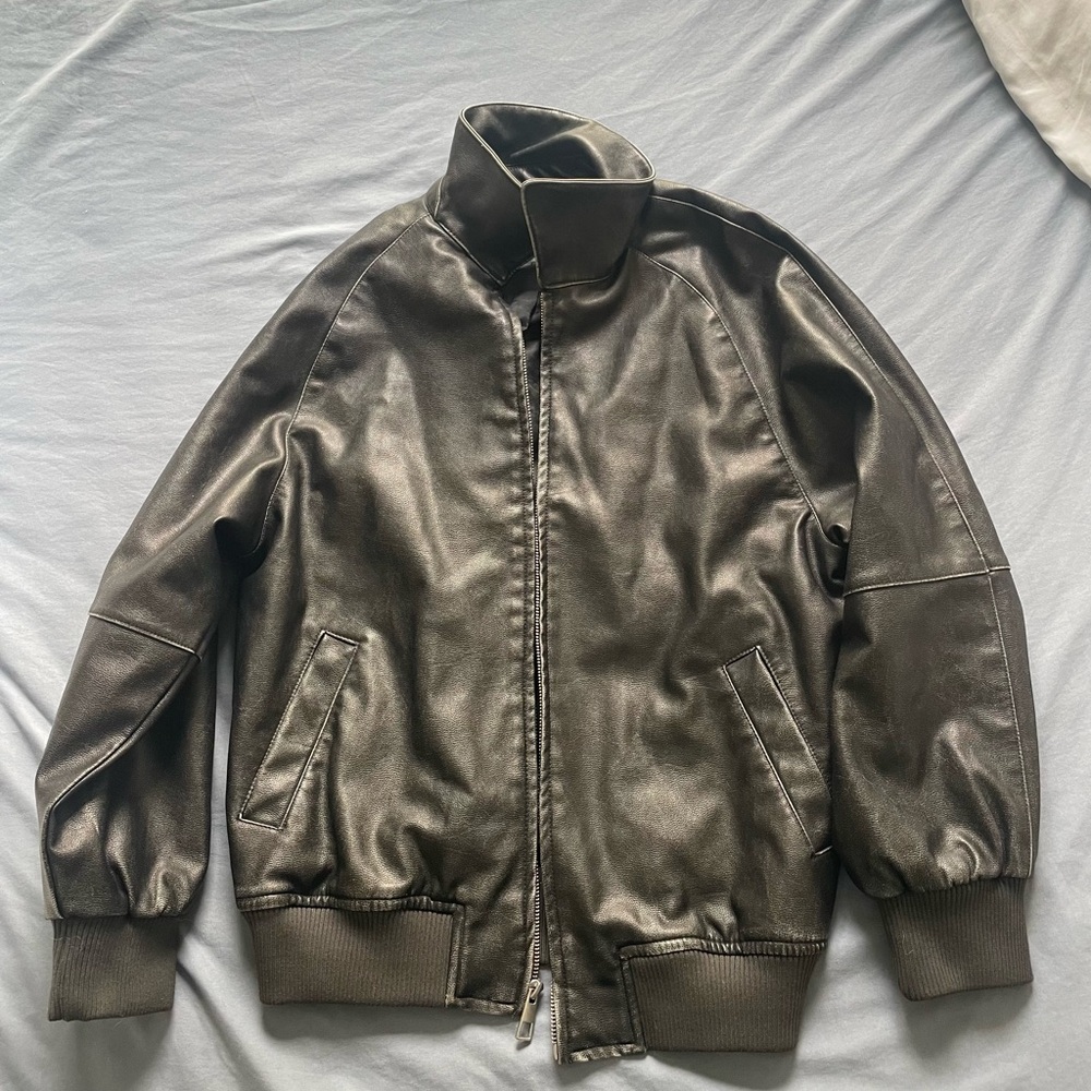 Women’s Weathered Black Leather Jacket